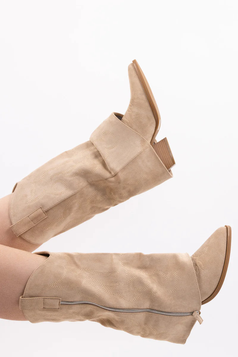 Chloe cowboy boots